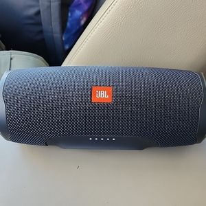 JBL CHARGE 4